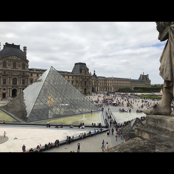 Meet your Posher, Talia - Picture 1 of 1